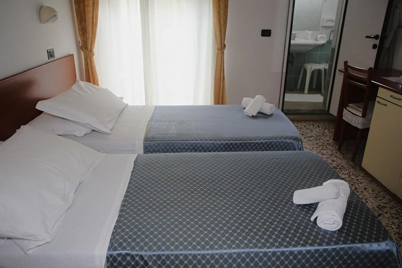 Hotel Dear Rimini 3*,