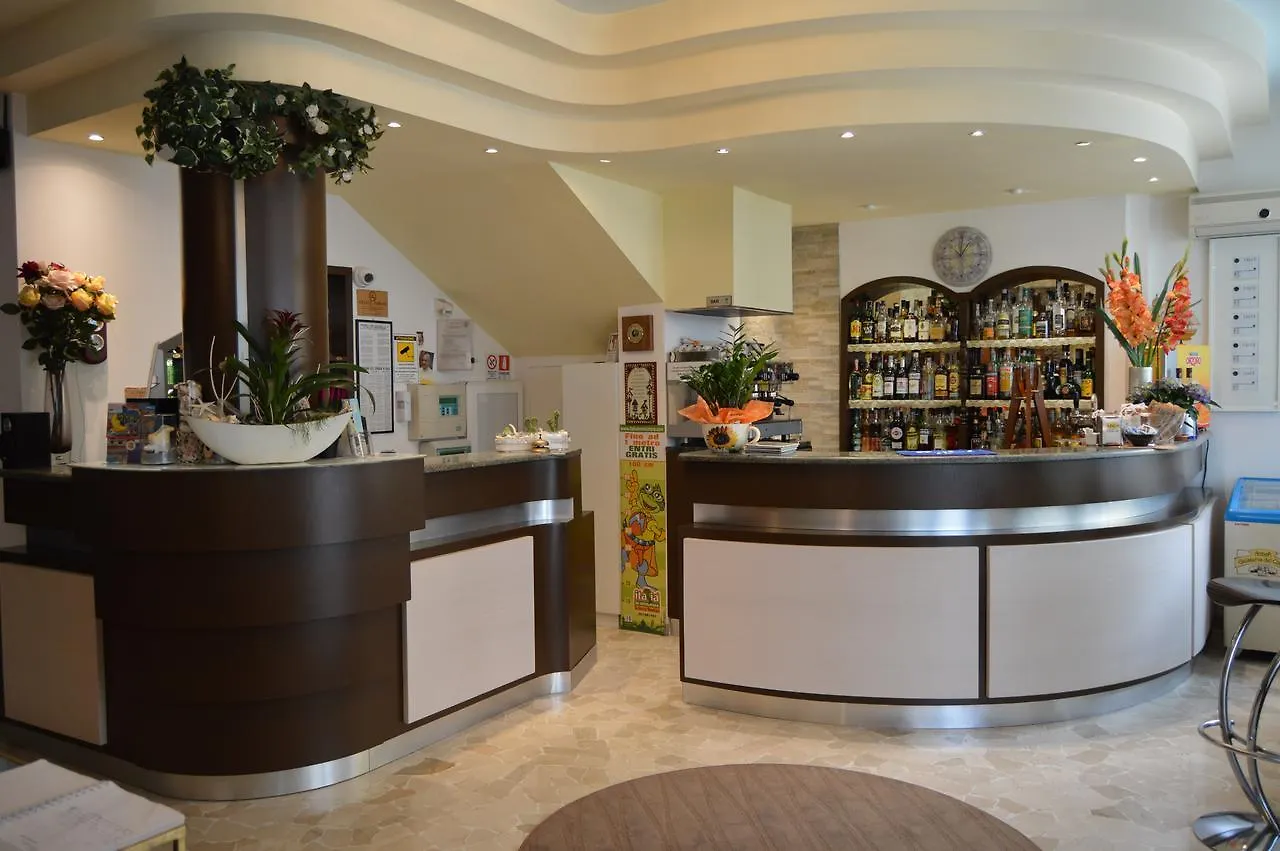 Hotel Dear Rimini 3*,